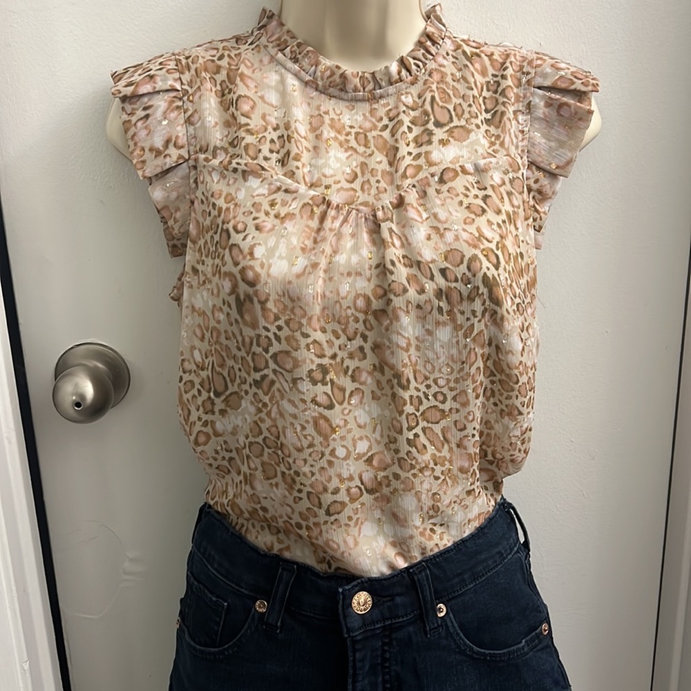 Cute Pink Cheetah Blouse 👚👀